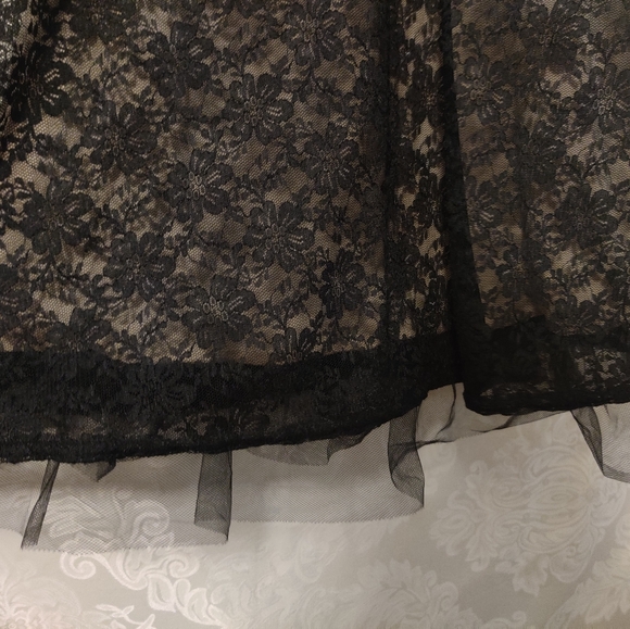 Elegant Lace Halter Bias Dress Teddy - Picture 4 of 7